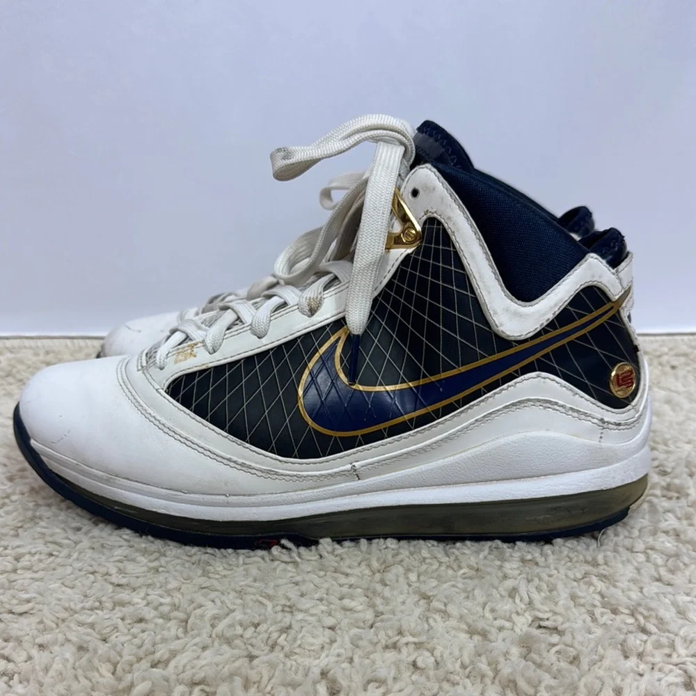 Nike Air‎ Max Lebron VII Basketball Shoes White Navy Sneakers Size 9.5 Men’s